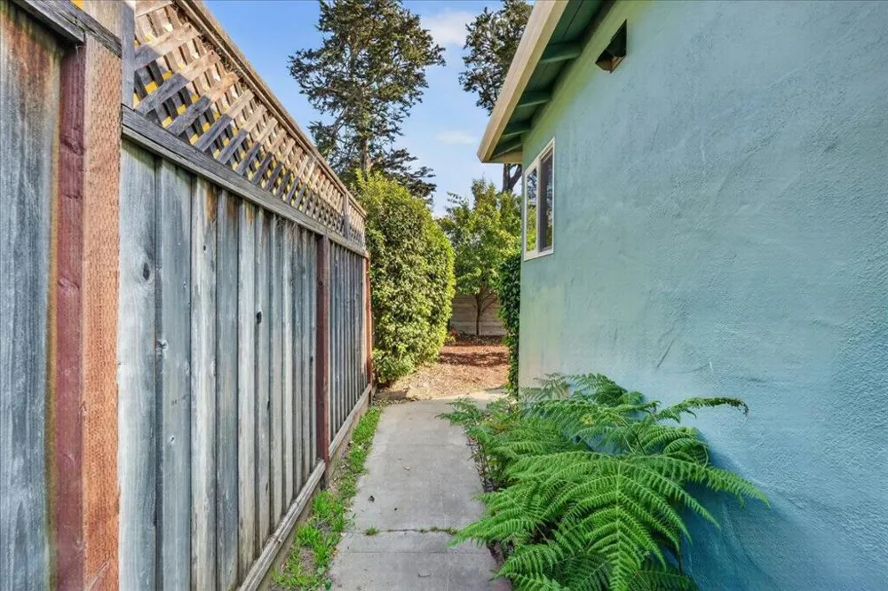 603 Harriet Avenue Aptos, CA 95003