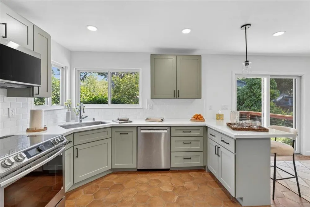 603 Harriet Avenue Aptos, CA 95003