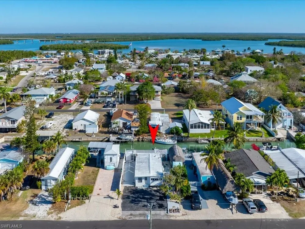 657 Palm Avenue E Goodland, FL 34140