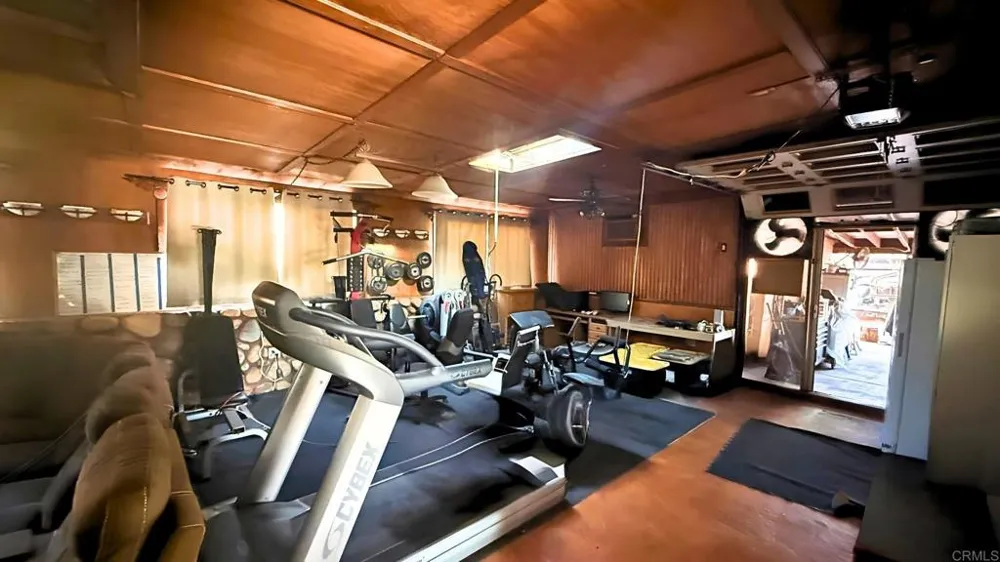 11041 Summit Avenue Santee, CA 92071