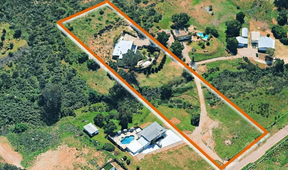 11041 Summit Avenue Santee, CA 92071