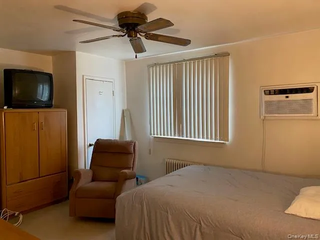 254-25 75th Avenue #2nd fl Glen Oaks, NY 11004