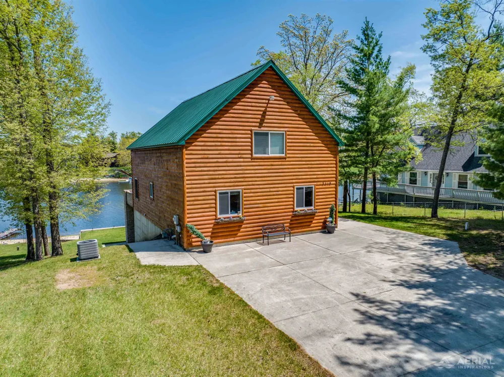 3319 S Ogemaw Trail Mills Township, MI 48661