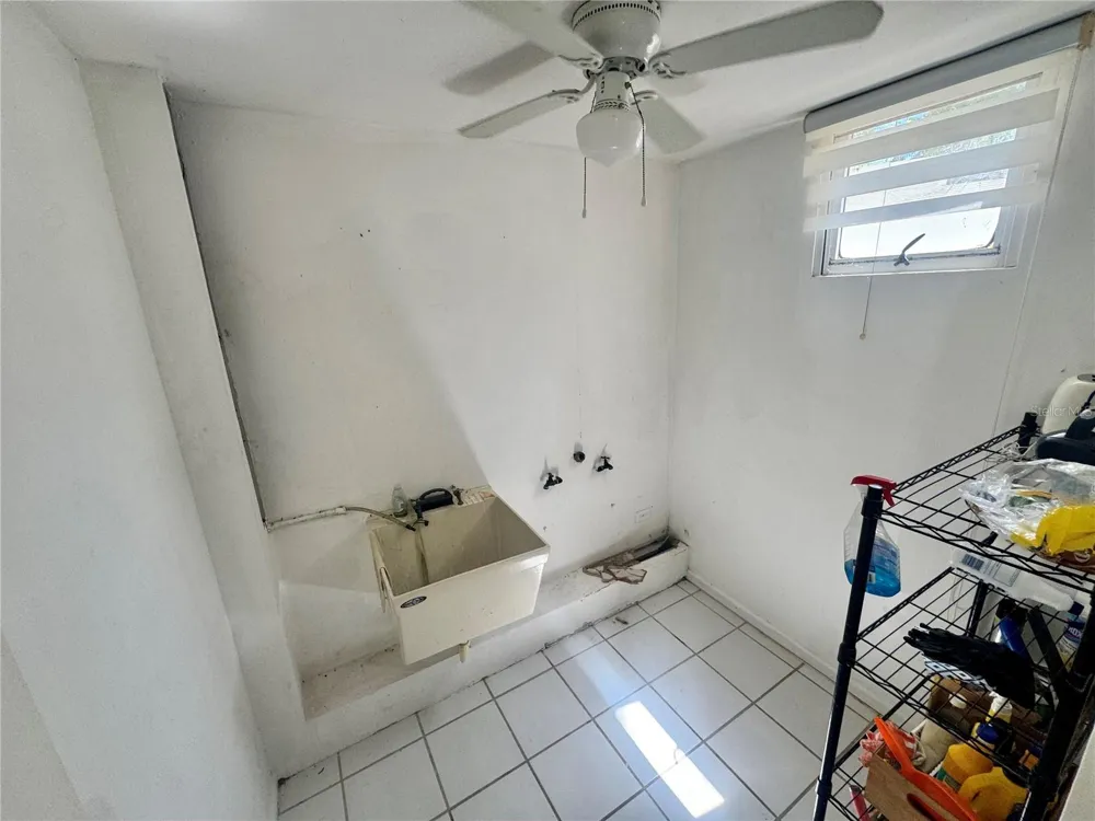 125 HARBOUR DRIVE #8 Humacao, PR 00791