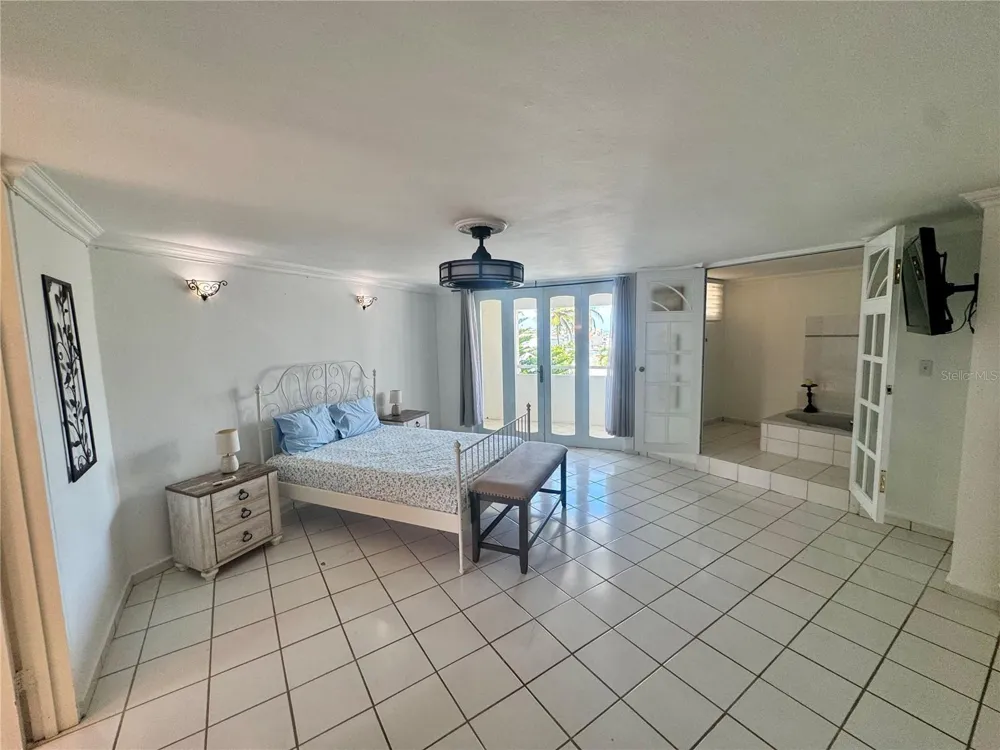 125 HARBOUR DRIVE #8 Humacao, PR 00791