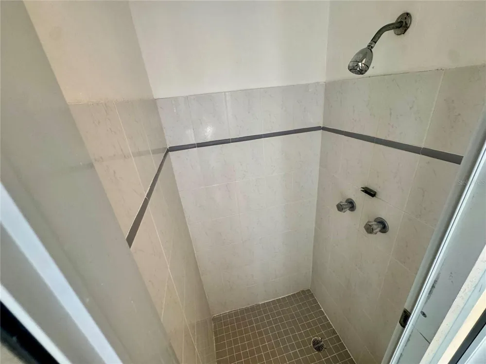 125 HARBOUR DRIVE #8 Humacao, PR 00791