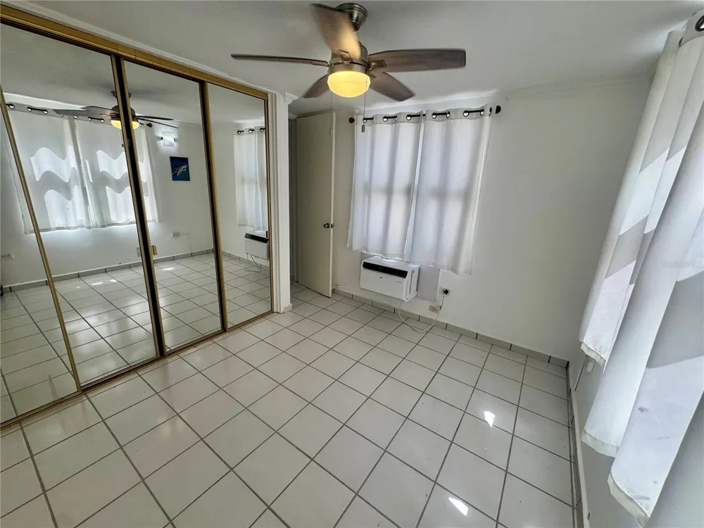 125 HARBOUR DRIVE #8 Humacao, PR 00791