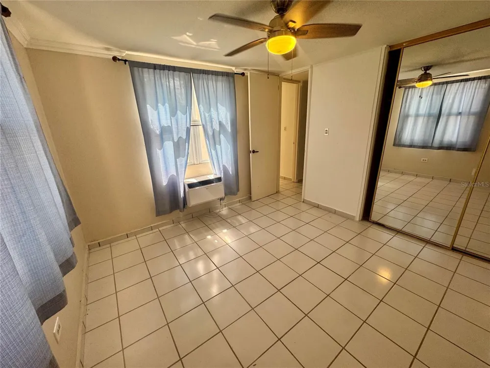 125 HARBOUR DRIVE #8 Humacao, PR 00791