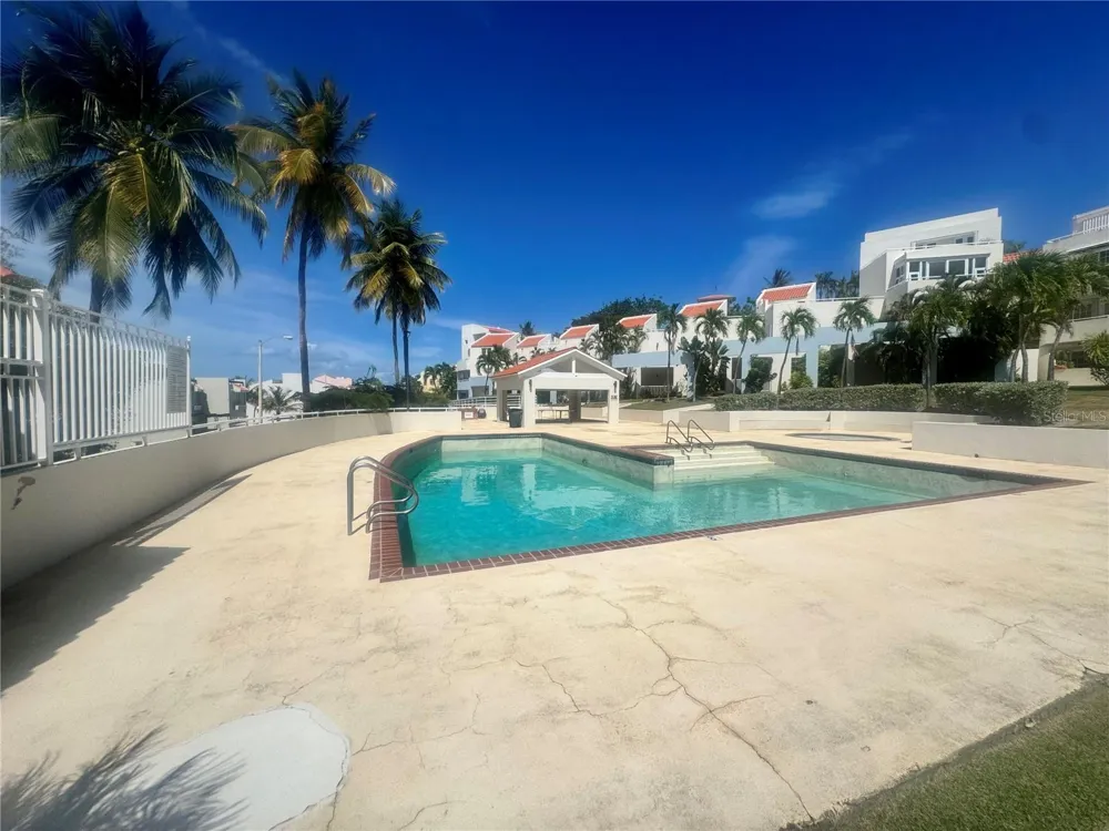 125 HARBOUR DRIVE #8 Humacao, PR 00791