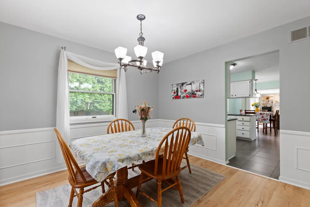 1302 Freer Road Chelsea, MI 48118