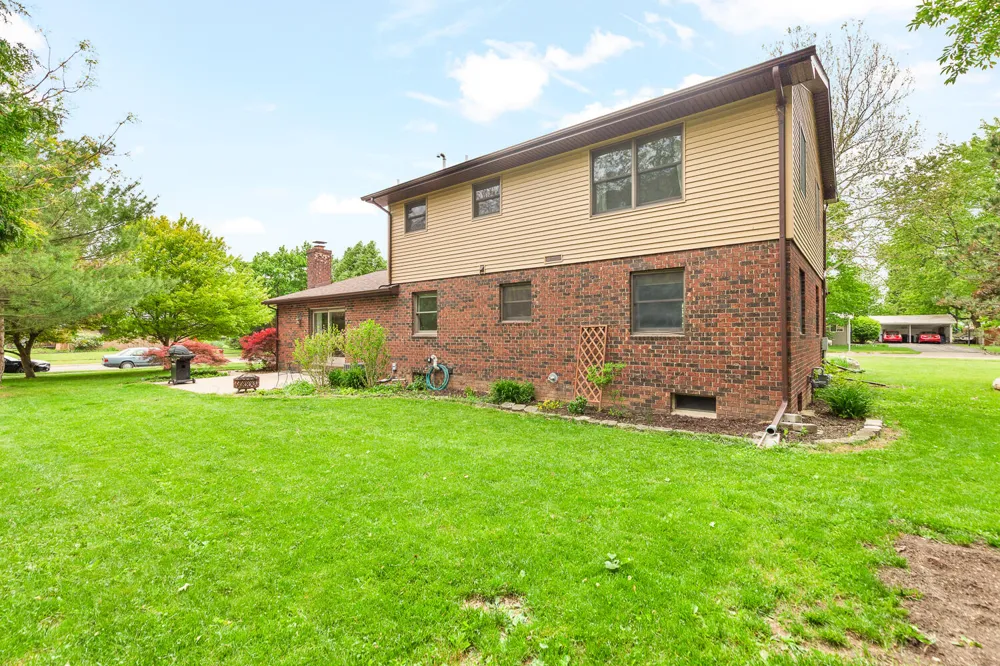 1302 Freer Road Chelsea, MI 48118