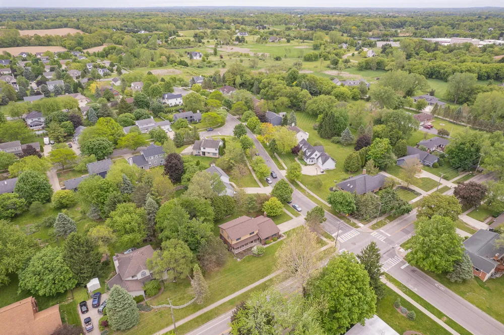 1302 Freer Road Chelsea, MI 48118