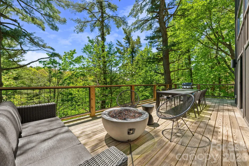 1385 Niley Cook Road Blowing Rock, NC 28605