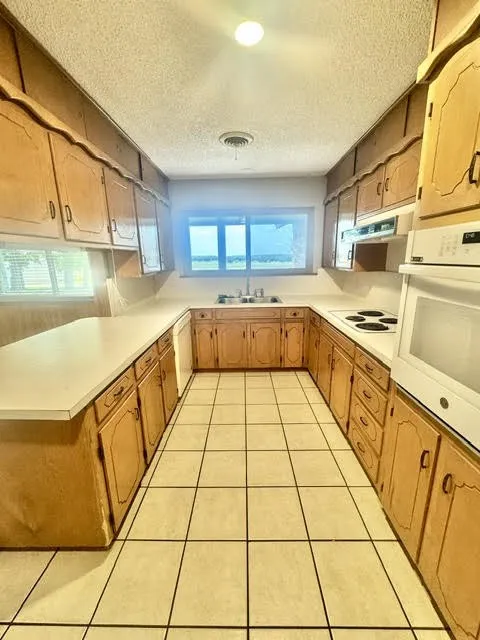 938 County Rd 3341 Paradise, TX 76073