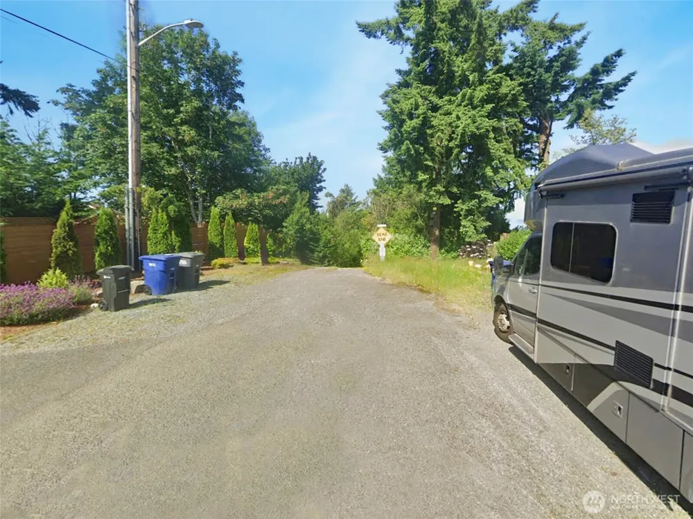 1517 SW 124th Street Burien, WA 98146