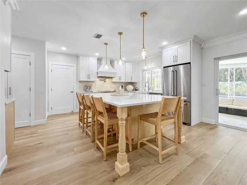 5853 LEELAND STREET S St Petersburg, FL 33715