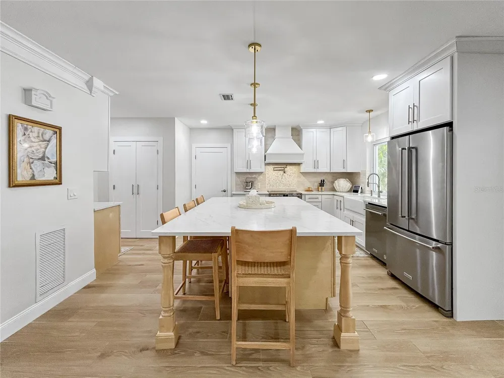 5853 LEELAND STREET S St Petersburg, FL 33715