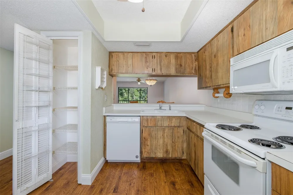 130 NANCY DRIVE #37 Oldsmar, FL 34677