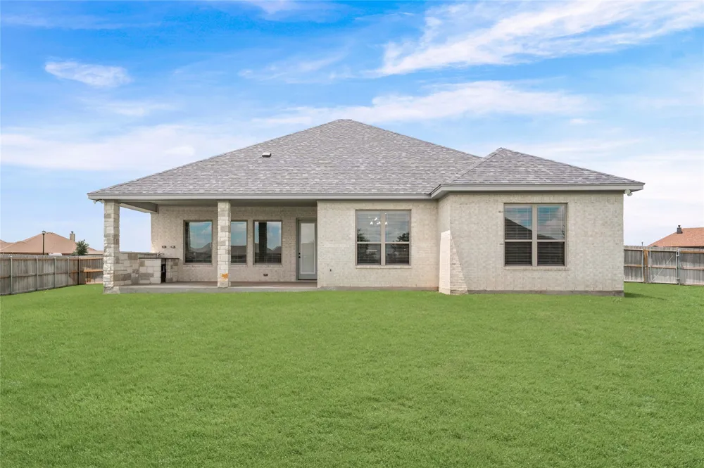 405 Willow Drive Troy, TX 76579