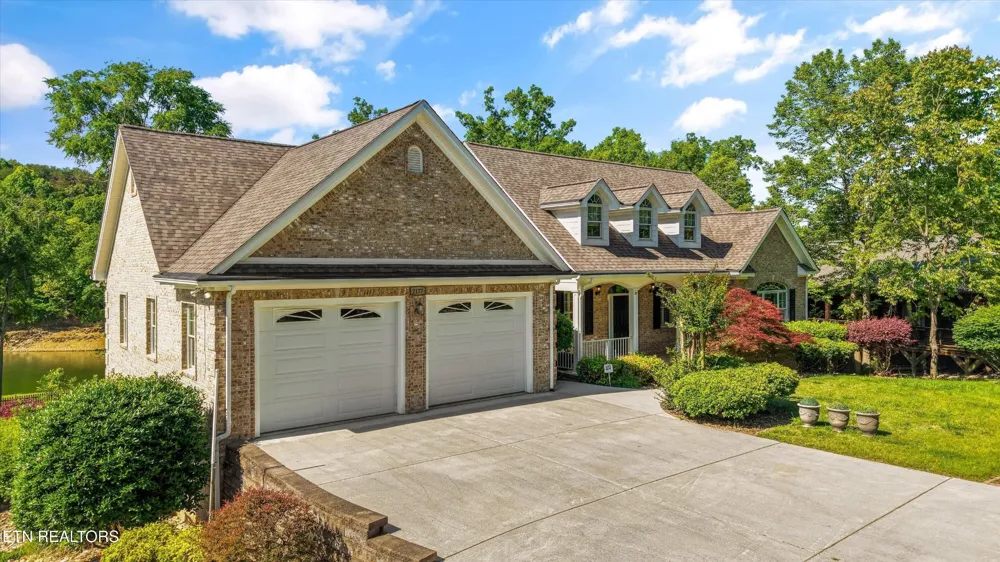 2177 Riverview Drive Dandridge, TN 37725