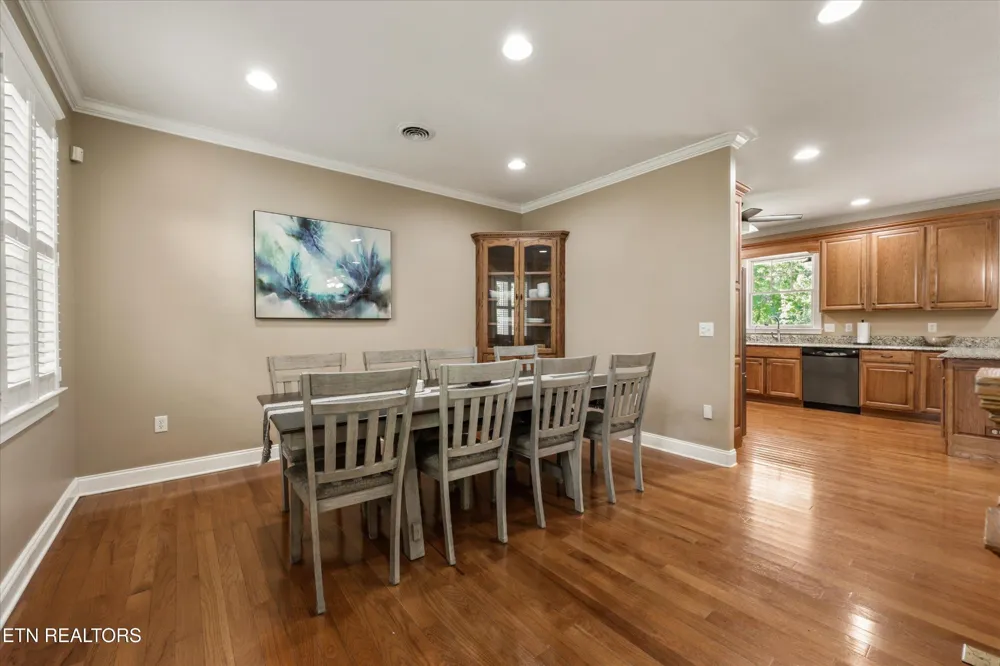 2177 Riverview Drive Dandridge, TN 37725