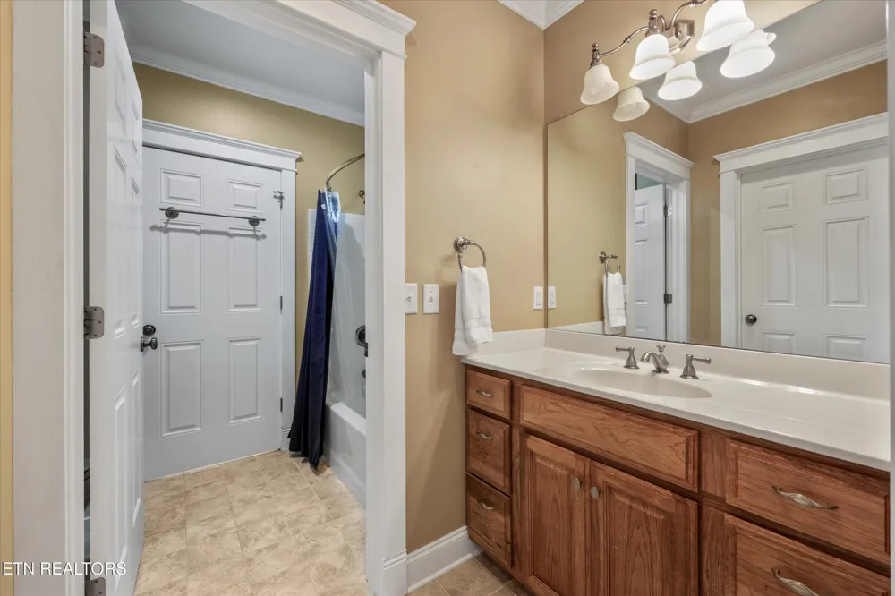 2177 Riverview Drive Dandridge, TN 37725