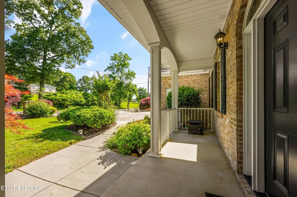 2177 Riverview Drive Dandridge, TN 37725