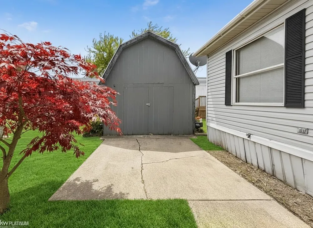 12370 Saint James Court Romeo Village, MI 48065