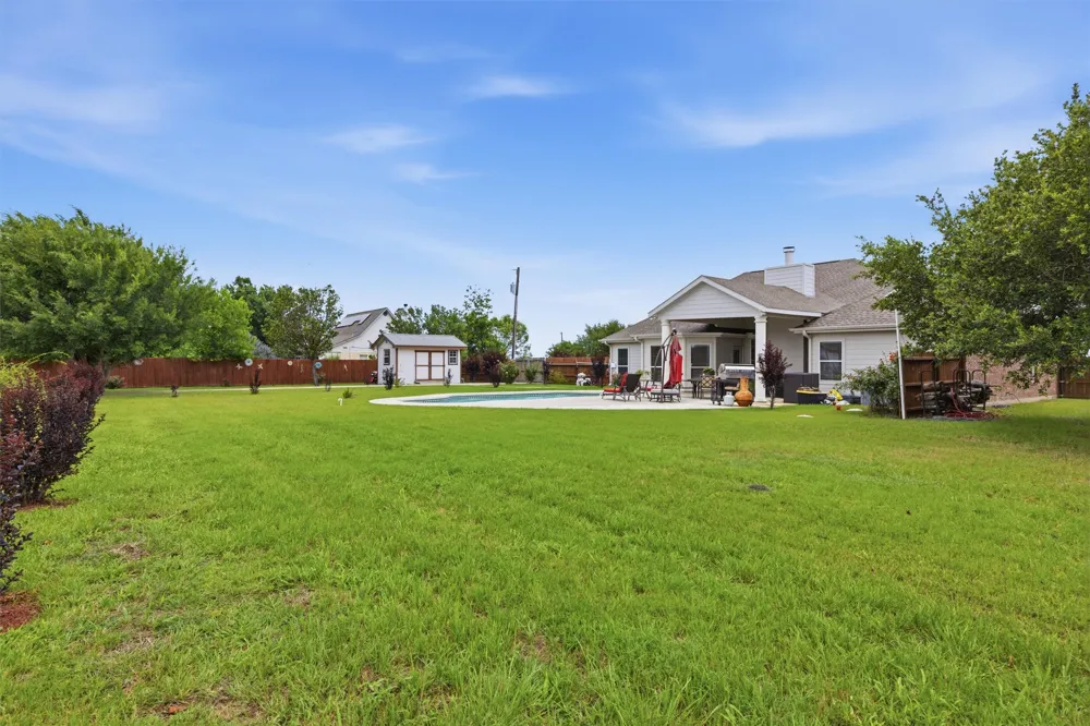 339 County Road 368 Taylor, TX 76574