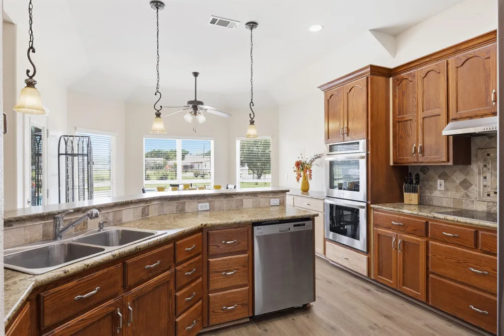 339 County Road 368 Taylor, TX 76574