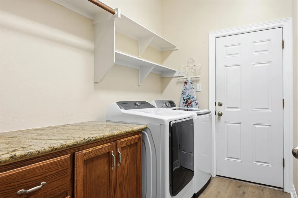 339 County Road 368 Taylor, TX 76574