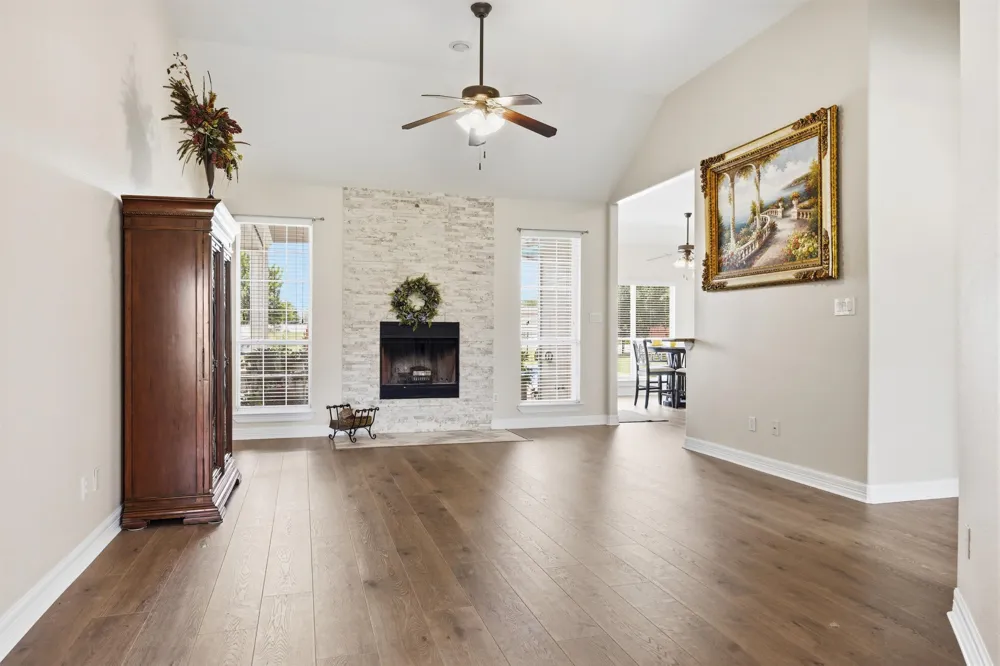 339 County Road 368 Taylor, TX 76574