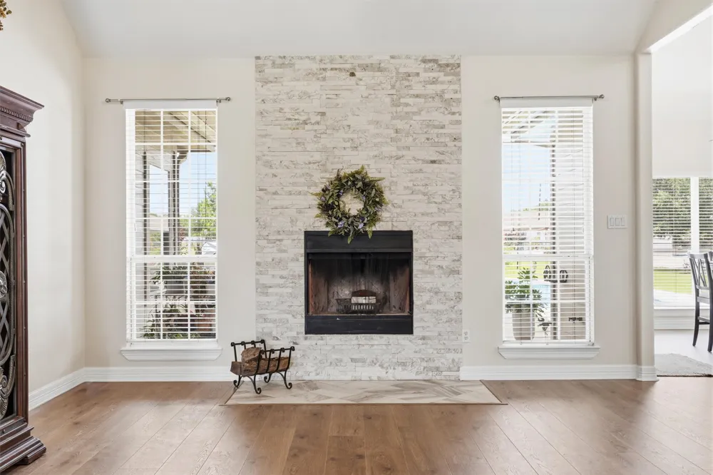339 County Road 368 Taylor, TX 76574
