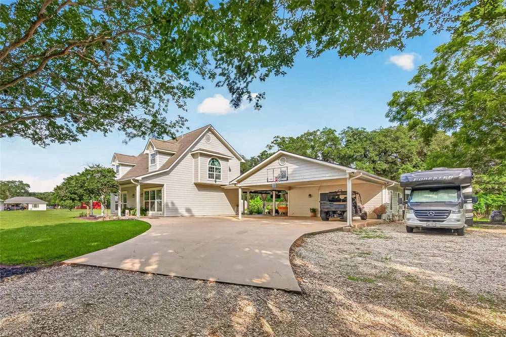 461 County Road 174 Wharton, TX 77488