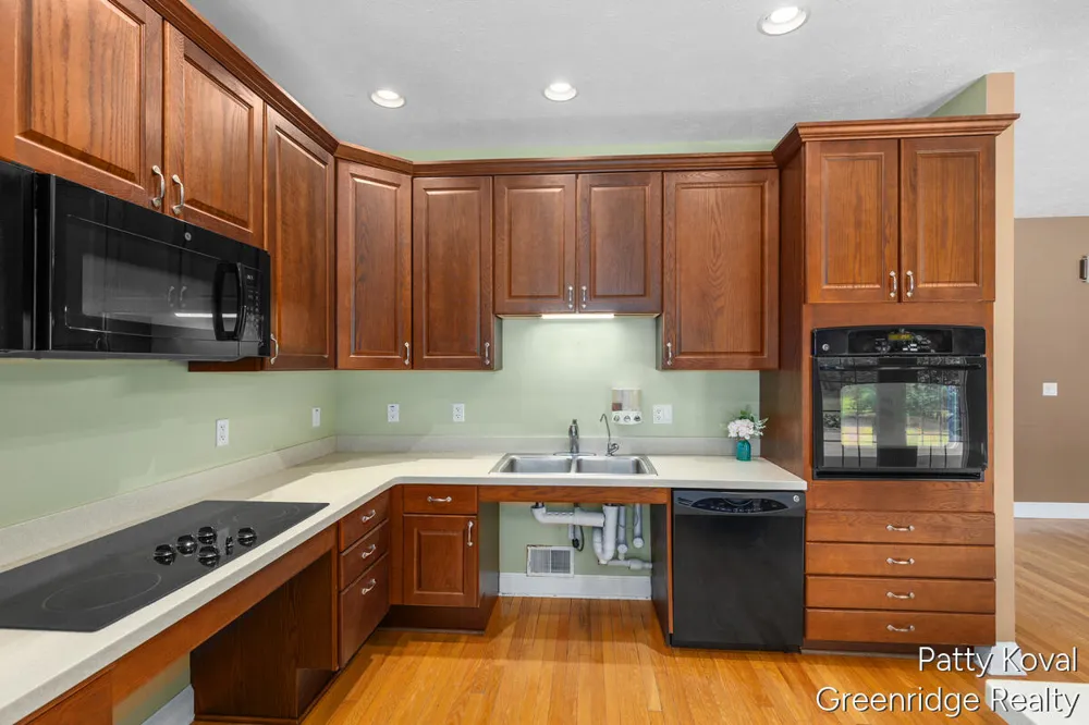 4454 Foxmoor Court Middleville, MI 49333