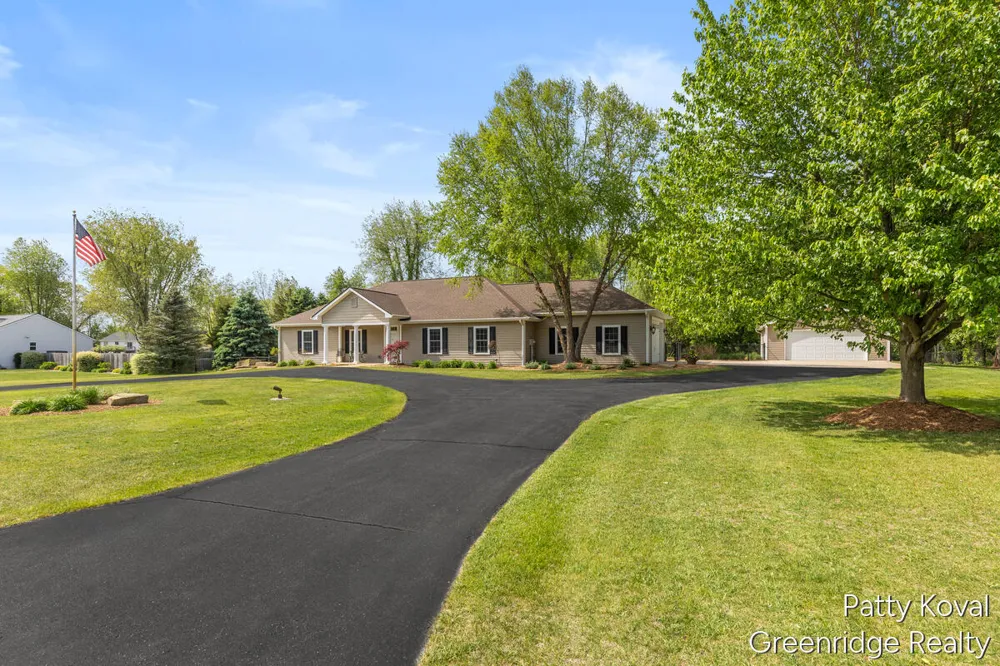 4454 Foxmoor Court Middleville, MI 49333