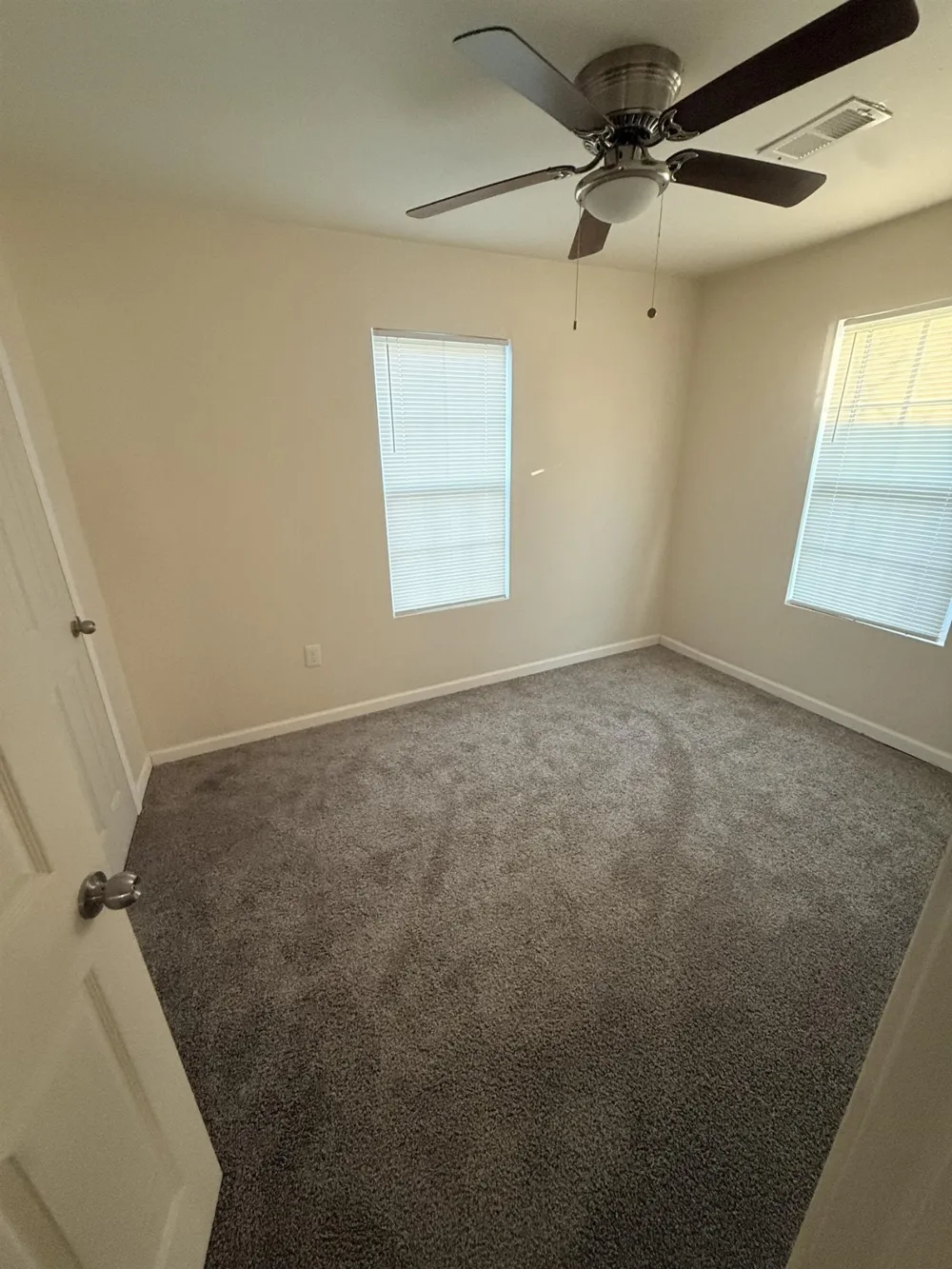 1594 DAVIS ST Memphis, TN 38108