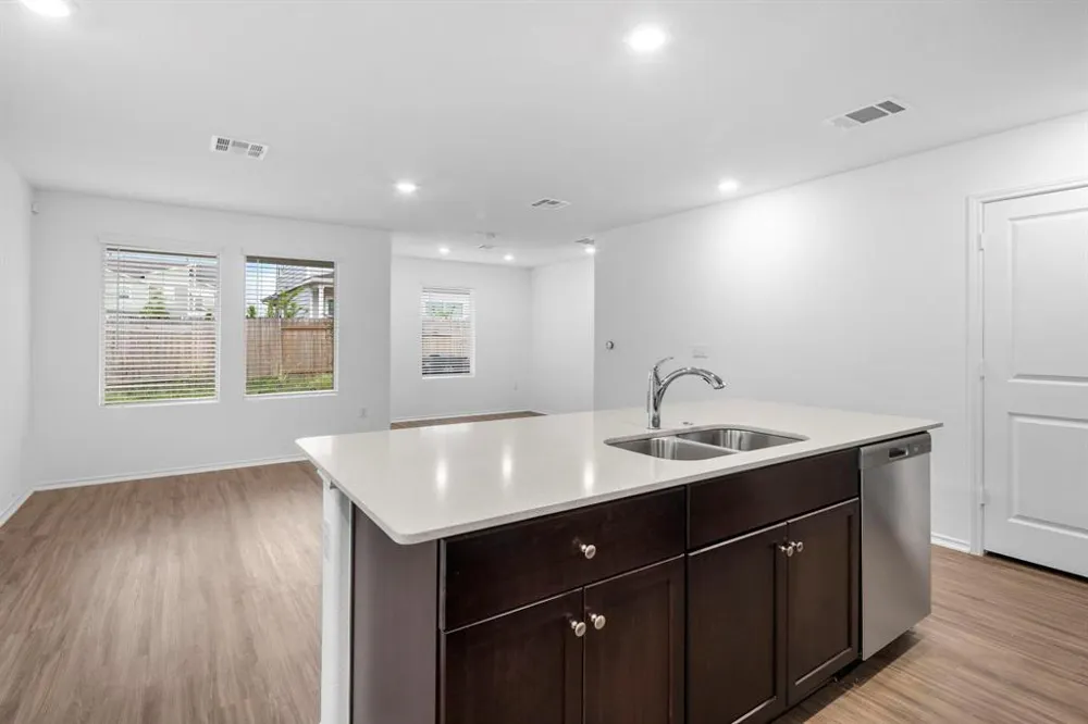 7136 Spotted Leaf Way Del Valle, TX 78617