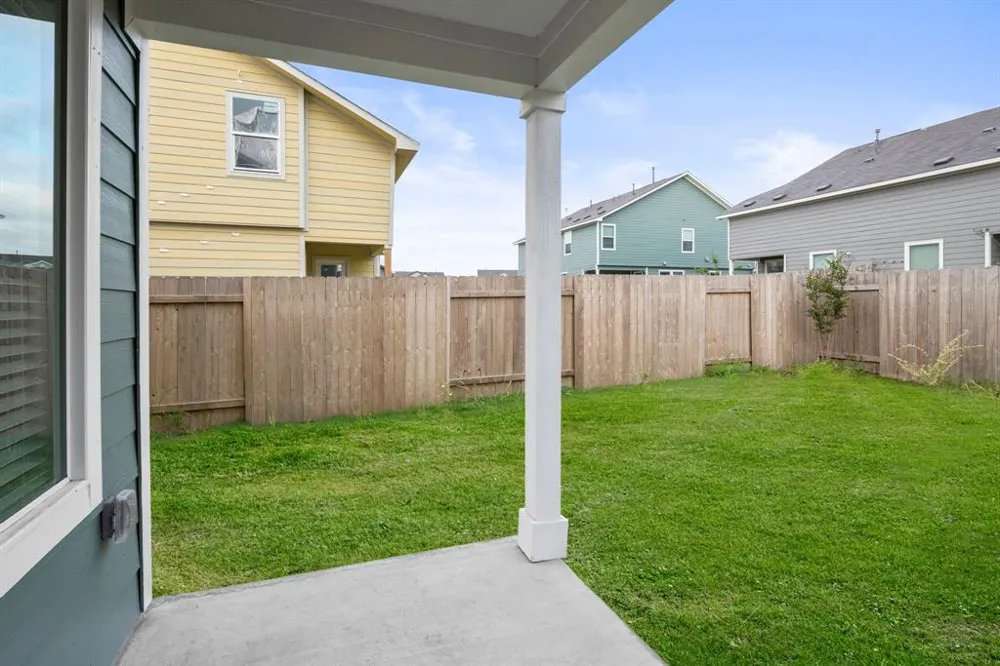 7136 Spotted Leaf Way Del Valle, TX 78617