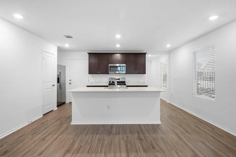 7136 Spotted Leaf Way Del Valle, TX 78617