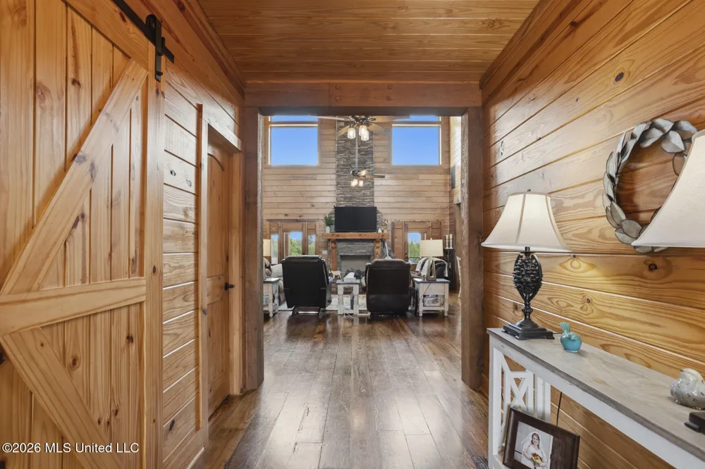 11281 Mississippi 21 Forest, MS 39074