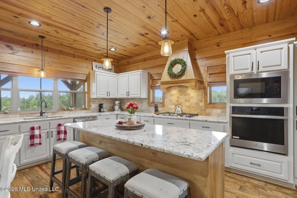 11281 Mississippi 21 Forest, MS 39074