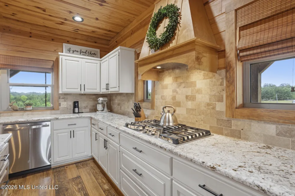 11281 Mississippi 21 Forest, MS 39074