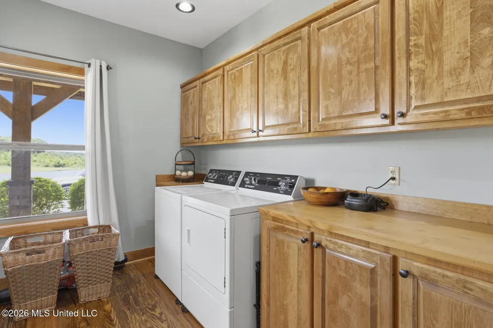 11281 Mississippi 21 Forest, MS 39074