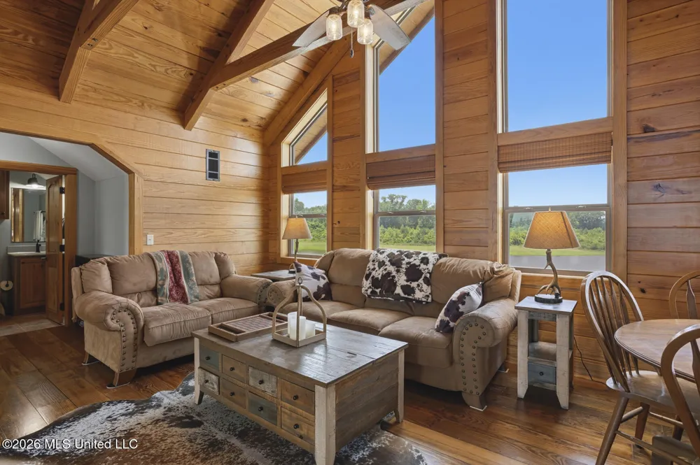 11281 Mississippi 21 Forest, MS 39074