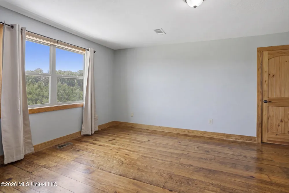 11281 Mississippi 21 Forest, MS 39074
