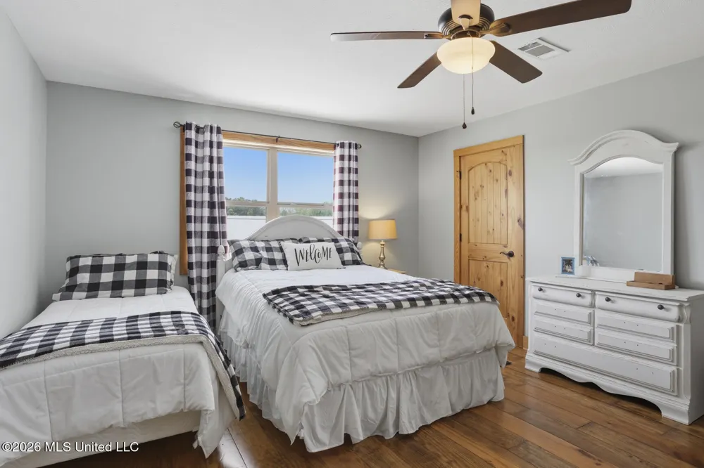 11281 Mississippi 21 Forest, MS 39074