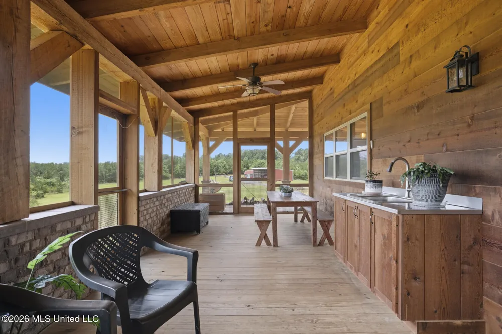 11281 Mississippi 21 Forest, MS 39074
