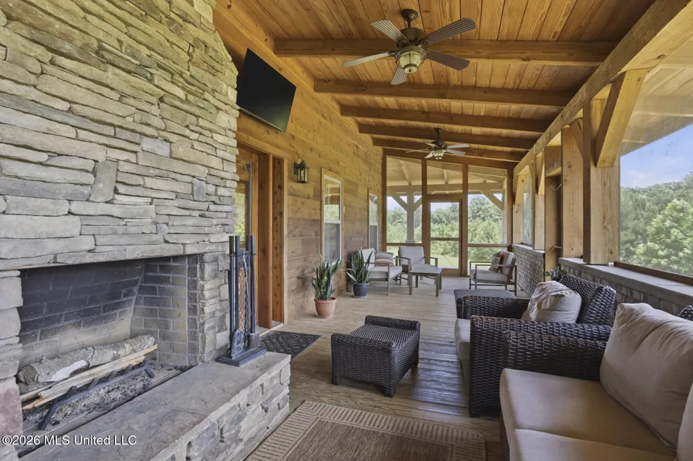 11281 Mississippi 21 Forest, MS 39074