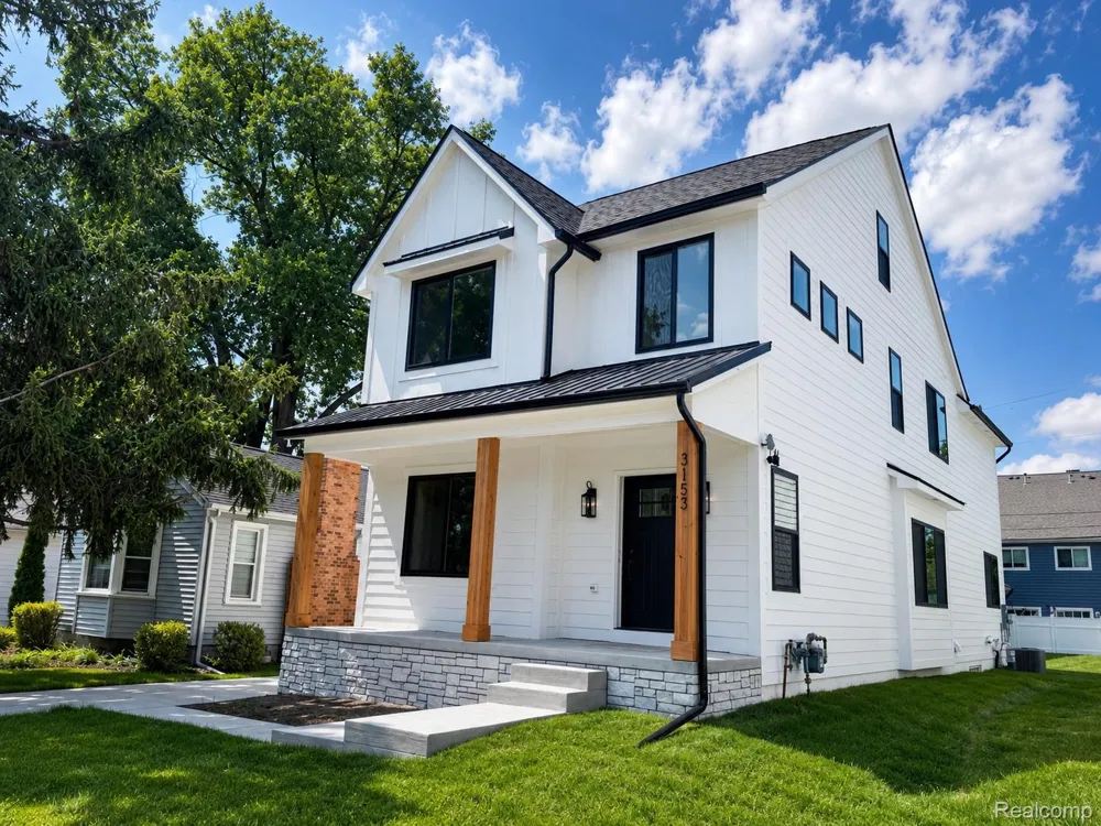 3153 Ellwood Ave. Berkley City, MI 48072